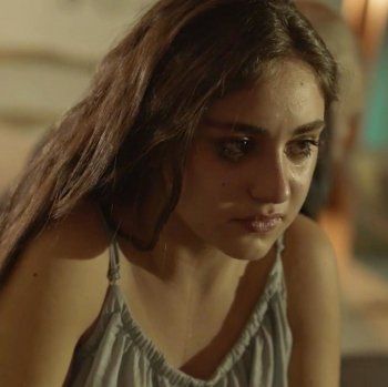 شاهد .. خاص- ريان حركة تكشف ما حصل لها بسبب "عرابة بيروت" وما فعلته بها "لميس" في "للموت"