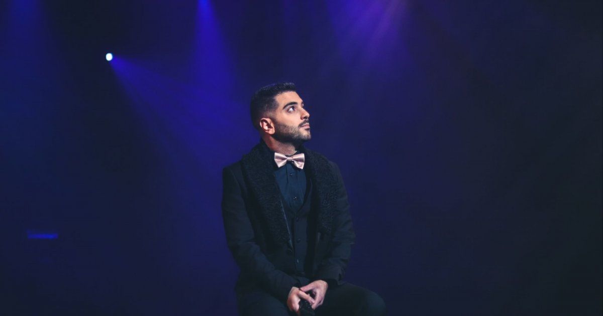 شاهد .. بالصور- موري حاتم يبدع في حفله الخاص بـ عيد الميلاد في كندا بحضور 600 شخص