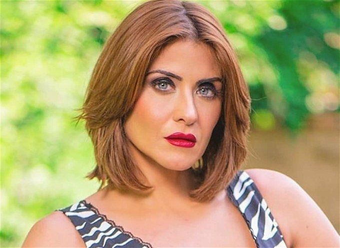 أخبار مصر | إطلالة هيدي كرم الجريئة في مهرجان الجونة السينمائي.. الفستان فيه بطانة