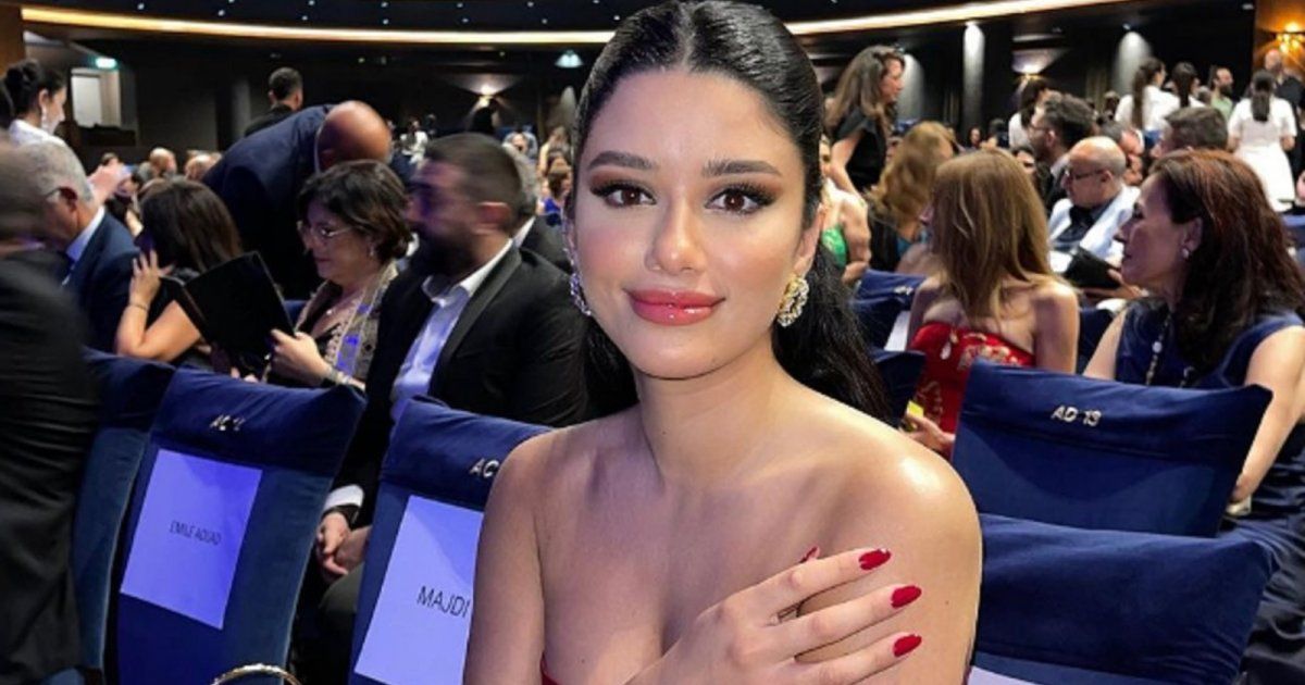 شاهد .. بالأحمر..سينتيا خليفة تضج اناقة بلوك رائع- بالصور