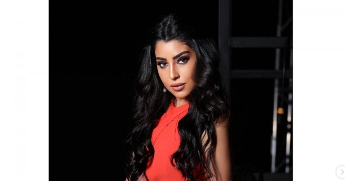 شاهد .. بالصورة- من داخل سيارتها.. أيتن عامر تخطف الأنظار بأنوثتها