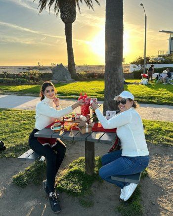 شاهد .. والدة ماهلاغا جابري شابة بعمر صغير وجمال ملفت.. وهكذا إحتفلت بعيد ميلادها