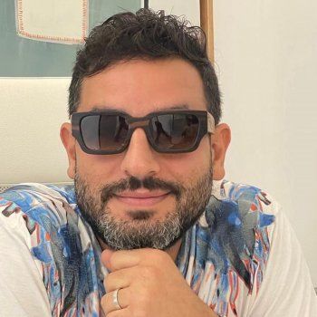 شاهد .. أصالة تحتفل بعيد ميلاد شقيقها أنس.. ووسامته حديث الجمهور