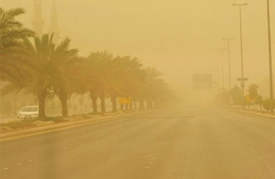 طقس الأيام المقبلة.. الأرصاد تحذر من برودة وأتربة وأمطار