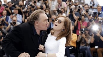 شاهد .. صحافية إسبانية تقاضي جيرارد دوبارديو بتهمة التحرش بها خلال مقابلة قديم