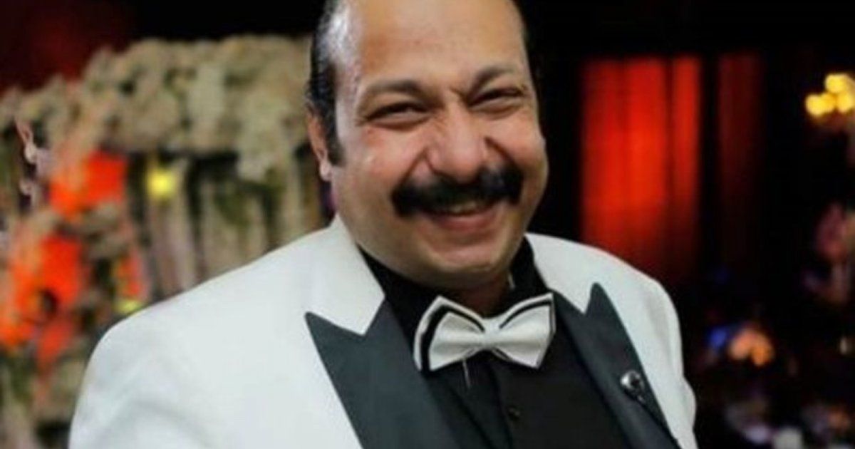 شاهد .. محمد ثروت يكشف تفاصيل دوره في مسرحية "عروسة من جهة إلكترونية"