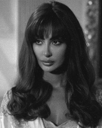 شاهد .. بالصور- من كواليس "عرابة بيروت"..نور الغندور تتألق بدورها "كاميليا"