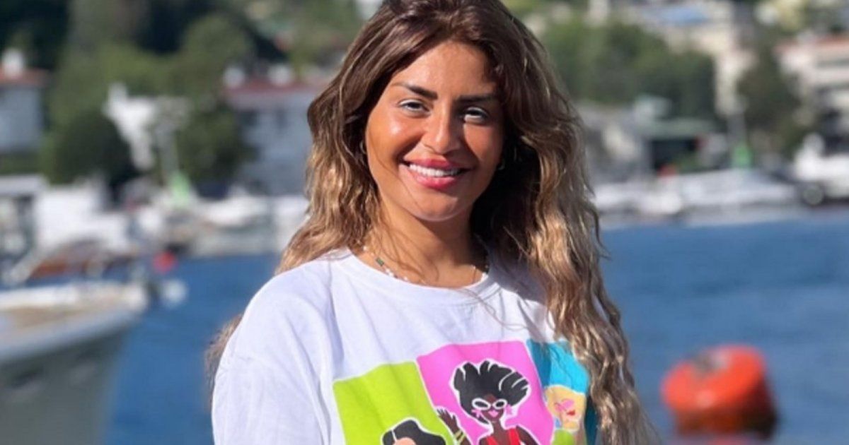 شاهد .. بالصور- تحت عنوان الاناقة..منة فضالي تتألق بلوك شتوي