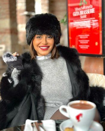 شاهد .. بالصور- تحت عنوان الاناقة..منة فضالي تتألق بلوك شتوي