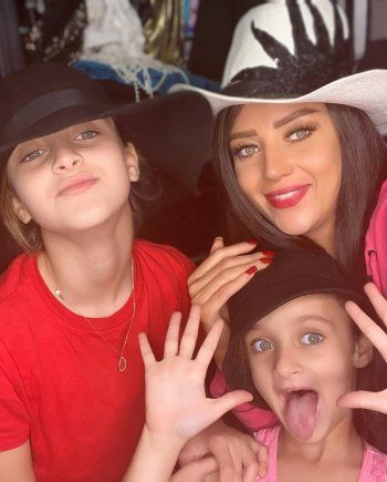 شاهد .. بعد أيام قليلة على إحتفالها بعيد ميلاد إبنتها تيا.. رضوى الشربيني تحتفل بعيد ميلاد تمارا