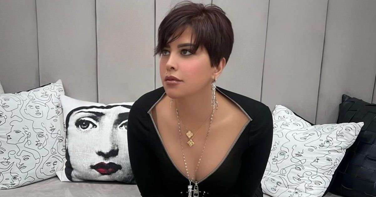 شاهد .. شمس الكويتية تتجاهل المنتقدين وتستعرض رشاقتها بـ كروب توب قصير