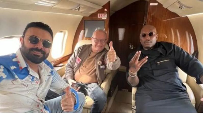 تيريس جيبسون لابس الجلابية مع نجيب ساويرس ومحمد كريم