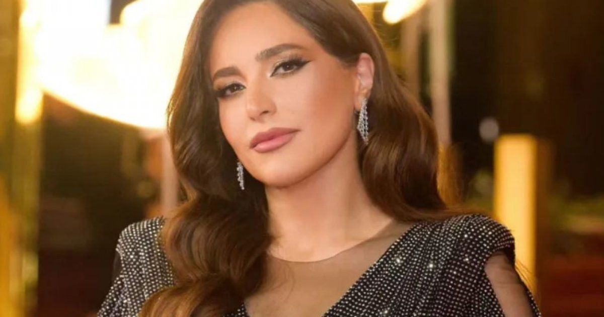 شاهد .. فيديو مؤثر.. عبير نعمة تنهار بكاء على المسرح وتعلن طلاقها