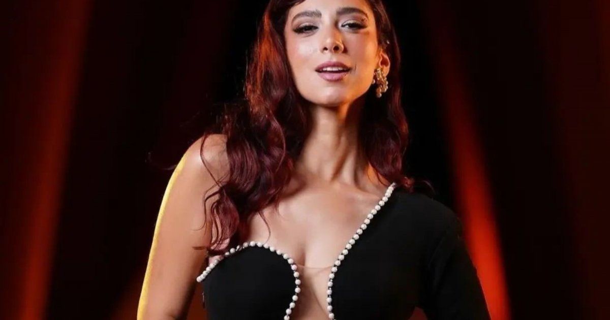 شاهد .. داليا شوقي تثير الجدل بفستانها المفتوح والجريء - بالفيديو