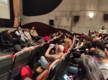 شاهد .. هذا ما حدث في عرض فيلم سيدة الأرضين في مهرجان القاهرة الدولي للفيلم القصير