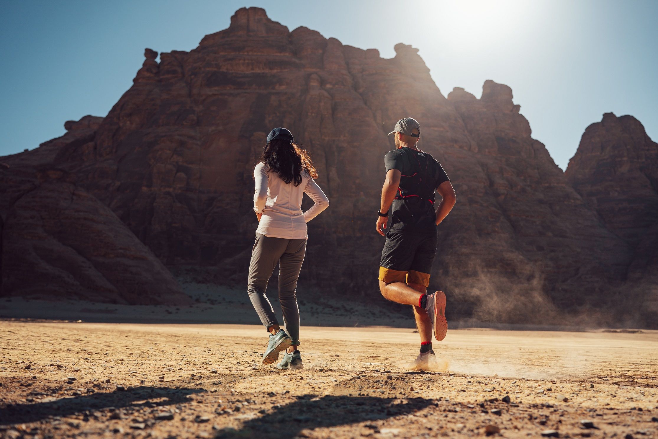 السعودية تستخدم صورة سميح ساويرس لتسويق مهرجان طنطورة