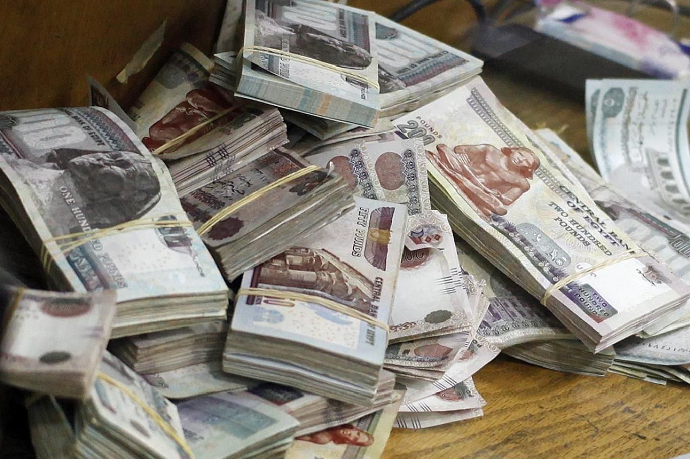 خفض المرتبات من يناير 2024 لهؤلاء الموظفين.. شوف لتكون منهم