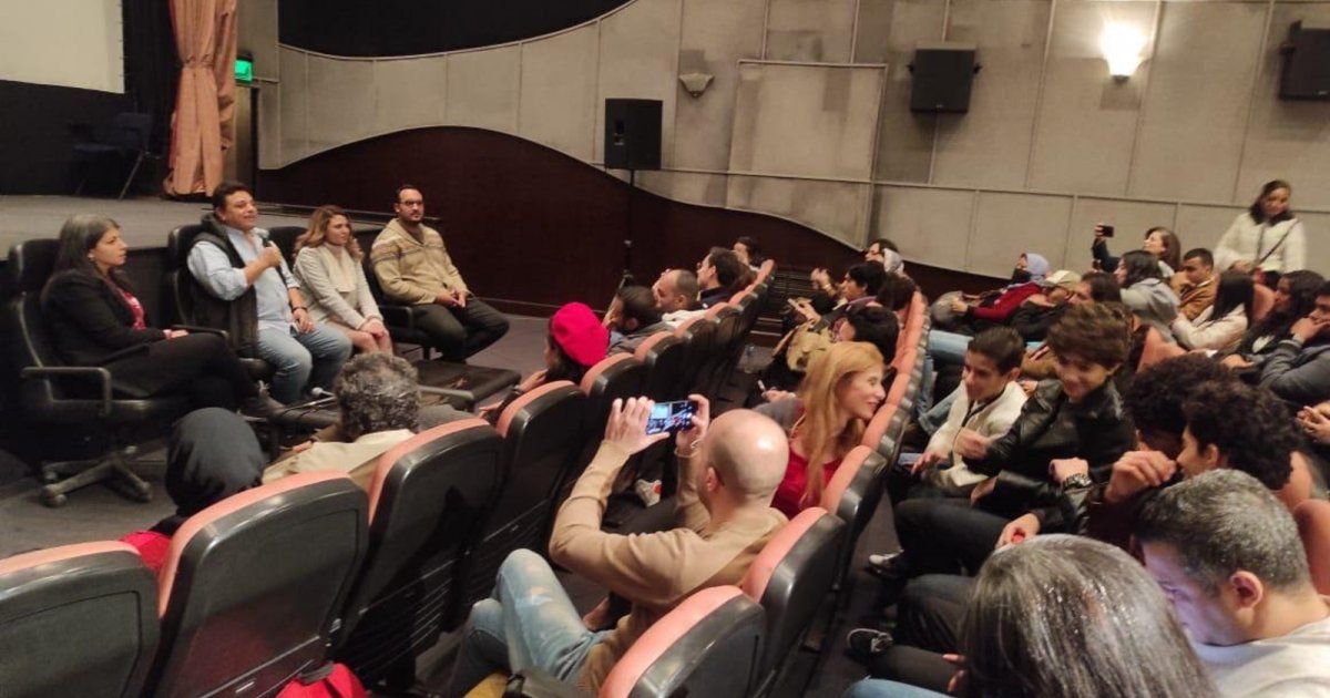 شاهد .. هذا ما حدث في عرض فيلم سيدة الأرضين في مهرجان القاهرة الدولي للفيلم القصير