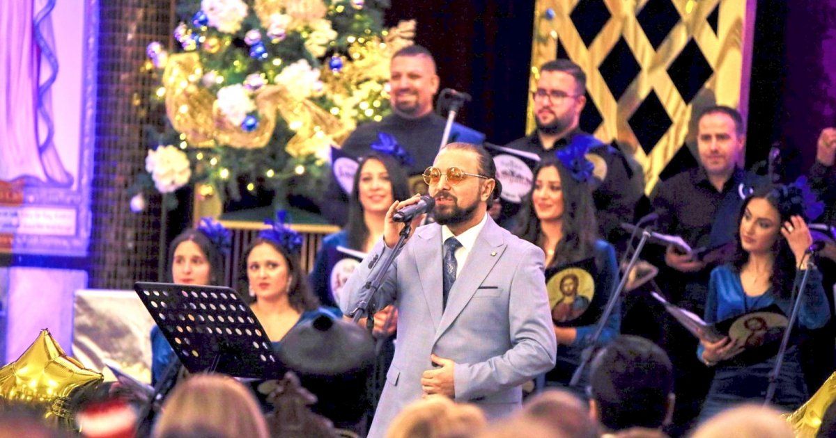 شاهد .. وديع مراد يحتفل بالميلاد مع جوقة سوريانا في استوكهولم