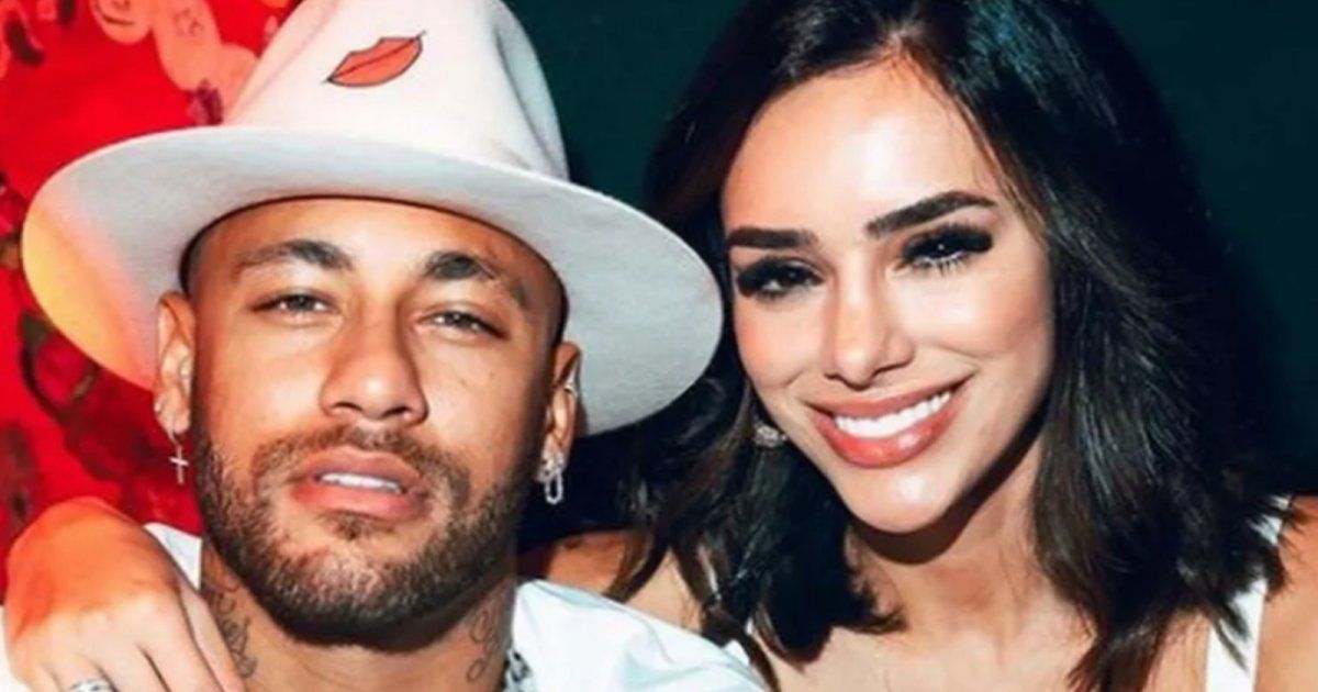 شاهد .. بعد انفصالهما .. هل عادت المياه إلى مجاريها بين نيمار وحبيبته ؟