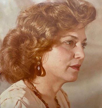 شاهد .. بكلمات وصورة مؤثرة.. سلاف فواخرجي تستذكر والدتها الراحلة