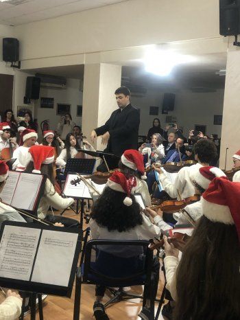 شاهد .. طلاب الكونسرفتوار يحتفلون بعيد الميلاد.. لبنان الأمل