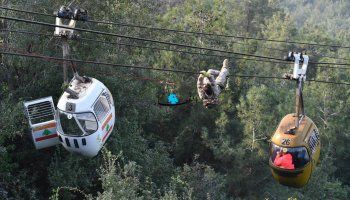 شاهد .. نادين ويلسون نجيم تطلب هذا الأمر من وزير السياحة بعد حادثة التليفريك-بالصور