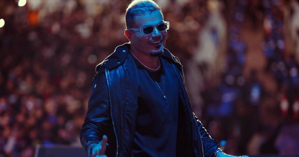 شاهد .. عمرو دياب يطرح أول أغنيتين من ألبومه الجديد