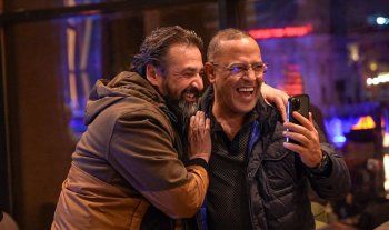 شاهد .. هذا ما حصل عندما إتصل كريم محمود عبد العزيز بـ أشرف عبد الباقي