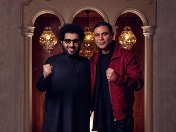 شاهد .. بالصورة - محمد إمام يلتقي بـ تركي آل الشيخ .. ويحمس الجمهور لمفاجآت كثيرة