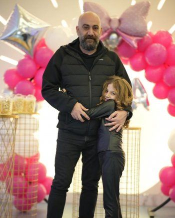 شاهد .. بلال شحادات يحتفل بعيد ميلاد إبنته وجمالها يخطف الأنظار-بالصور