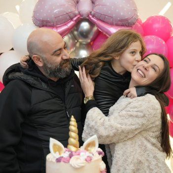 شاهد .. بلال شحادات يحتفل بعيد ميلاد إبنته وجمالها يخطف الأنظار-بالصور