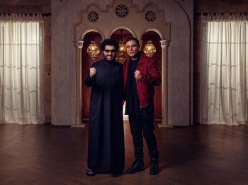 شاهد .. بالصورة - محمد إمام يلتقي بـ تركي آل الشيخ .. ويحمس الجمهور لمفاجآت كثيرة