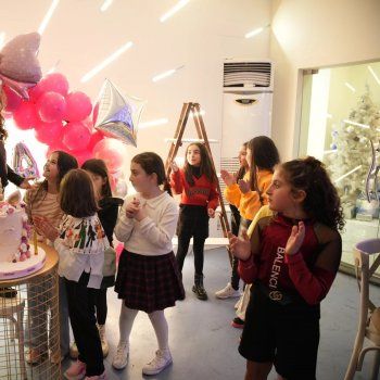 شاهد .. بلال شحادات يحتفل بعيد ميلاد إبنته وجمالها يخطف الأنظار-بالصور