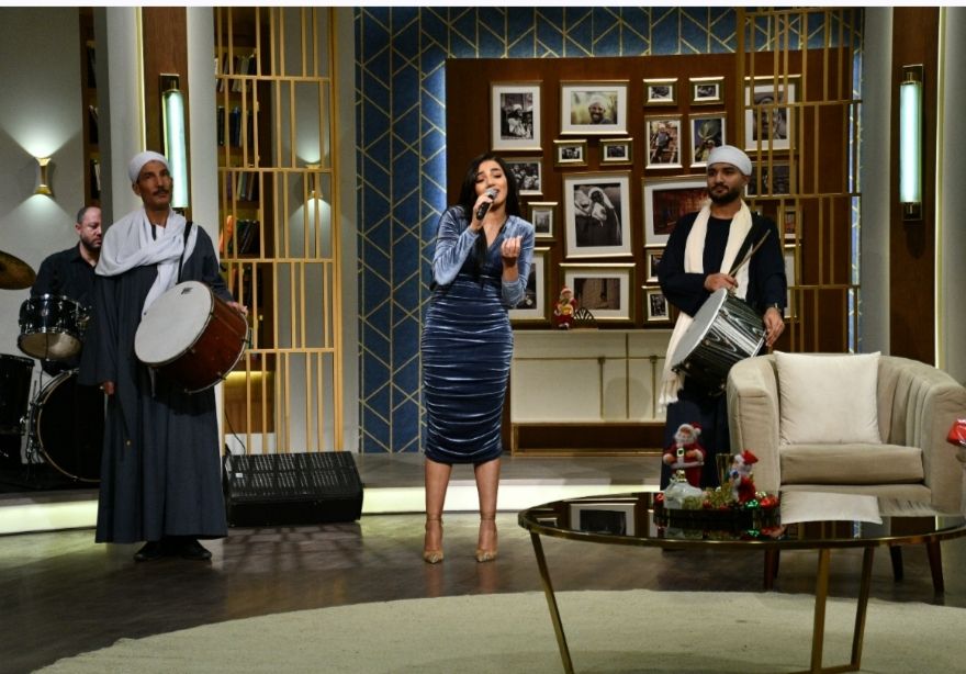 أحمد عز وروجينا ومي كساب .. وسوسن بدر وروجينا وأشرف زكي .. في سهرة رأس السنة علي قناة الحياة