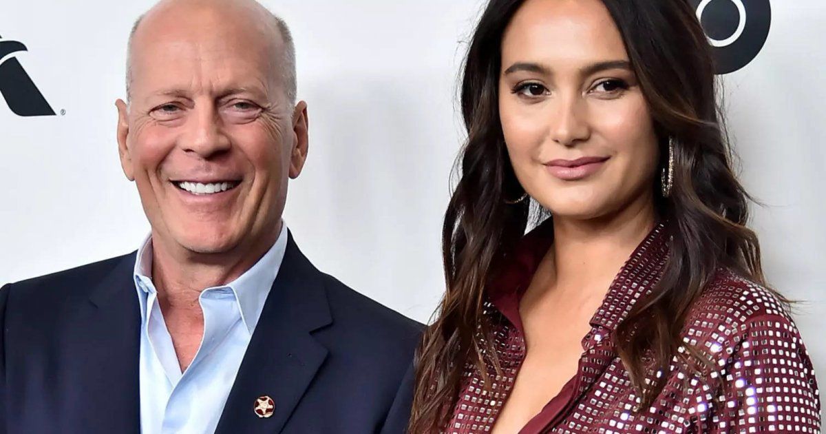 شاهد .. بالصور- إيما وبروس ويليس يحتفلان بذكرى زواجهما الـ16 بلقطات رومانسية