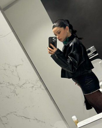 شاهد .. بالصور- سينتيا خليفة تخطف الأنظار بجمالها وأنوثتها