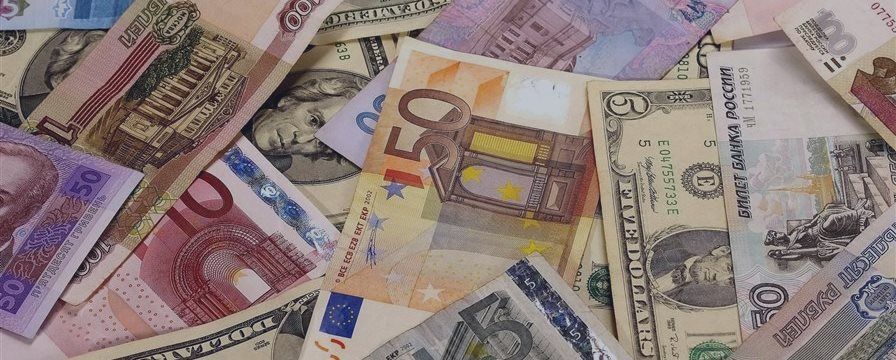 سعر الدولار اليوم 1-1-2024.. صدمة جديدة للجنيه مع بداية السنة