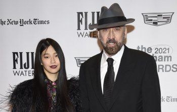 شاهد .. زوجة آرون تايلور تكبره بـ 23 عاماً وفارق العمر بين نيك جوناس وبريانكا شوبرا ليس كما تتوقعون