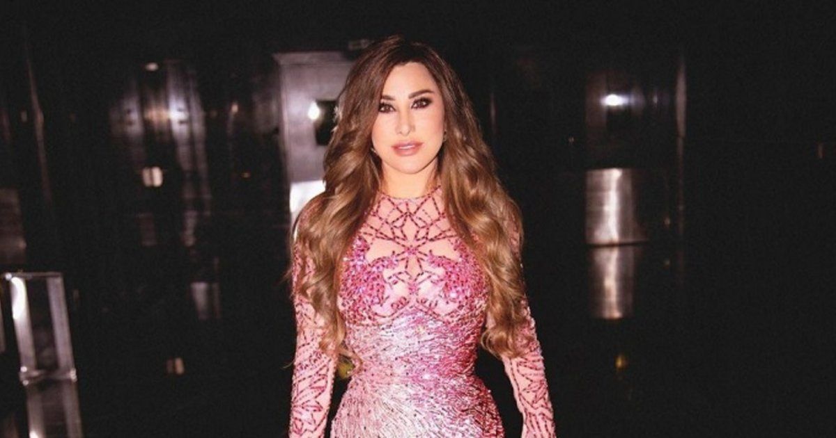 شاهد .. بالفيديو- شمس الأغنية العربية نجوى كرم تشعل أجواء المسرح بالمواويل والدبكة