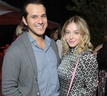 شاهد .. زوجة آرون تايلور تكبره بـ 23 عاماً وفارق العمر بين نيك جوناس وبريانكا شوبرا ليس كما تتوقعون