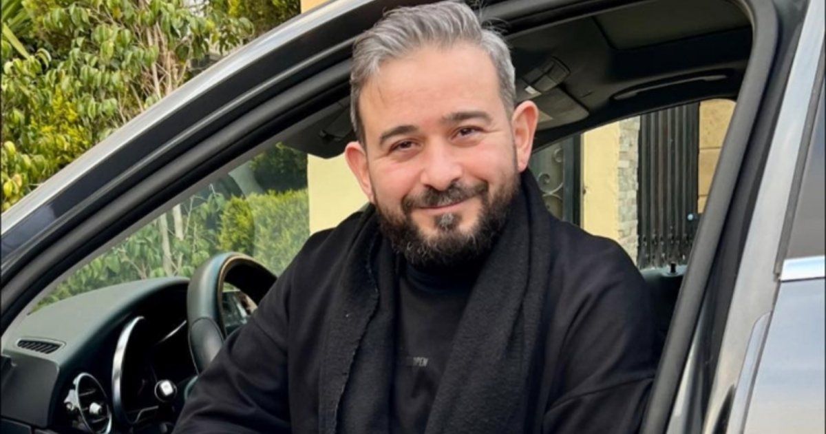 شاهد .. مراسم عزاء والدة الموزع أحمد عادل .. وسط حضور تامر حسين وعزيز الشافعي