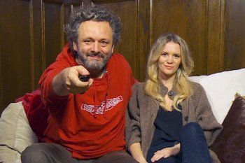 شاهد .. زوجة آرون تايلور تكبره بـ 23 عاماً وفارق العمر بين نيك جوناس وبريانكا شوبرا ليس كما تتوقعون