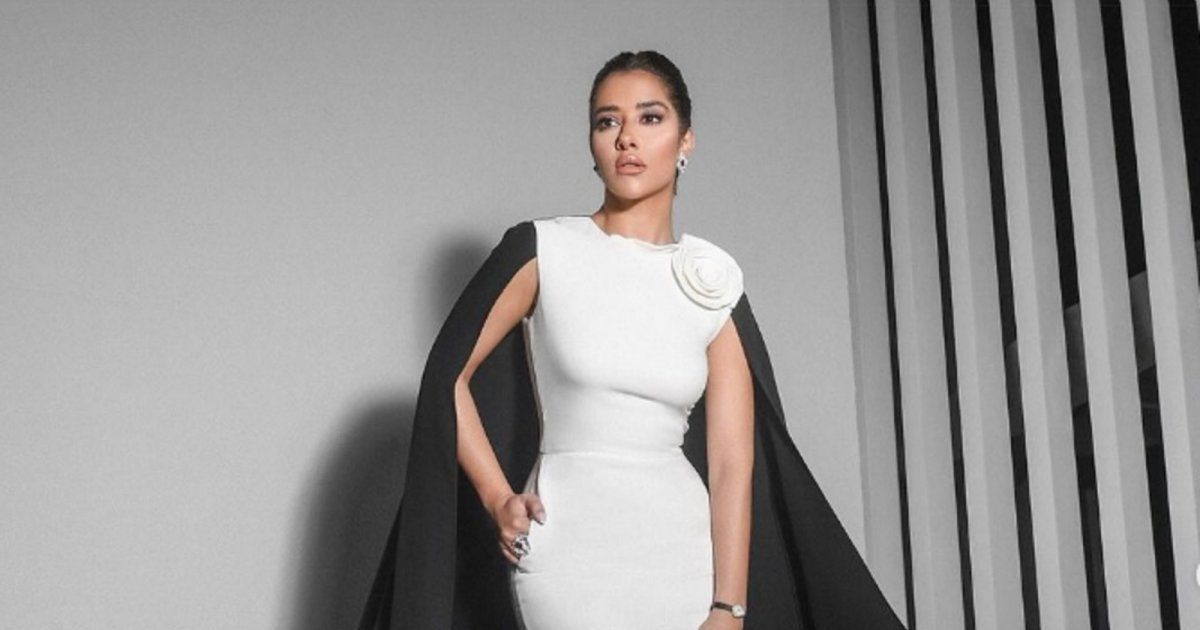 شاهد .. بالفيديو- بلقيس تيتقبل العام الجديد بإطلالة لامعة وجمال مميز