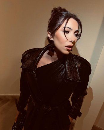 شاهد .. بالصور- دانييلا رحمة تستعرض أنوثتها بفستان أسود لامع..إليكم كم بلغ سعره!