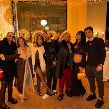 شاهد .. ريما فقيه تستقبل السنة الجديدة بكروب توب كشفت عن بطنها المنتفخة.. بالصور