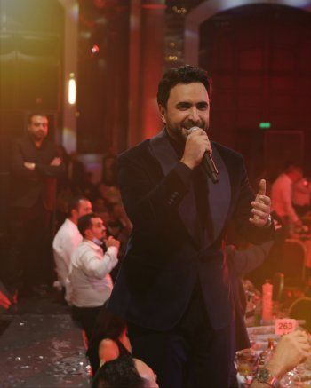 شاهد .. بالفيديو - نادر الأتات يتألق بأجمل حفلات رأس السنة في لبنان .. وسط حضور جماهيري ضخم من مختلف الجنسيات