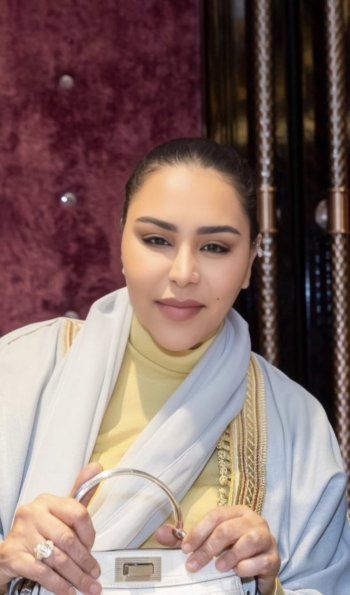 شاهد .. أحدث ظهور لـ أحلام من دون ماكياج يحدث جدلاً واسعاً.. بدت شابة عشرينية!