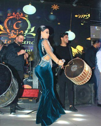 شاهد .. ليال عبود تطل كأميرة من إحدى حفلاتها برأس السنة في بيروت-بالصور