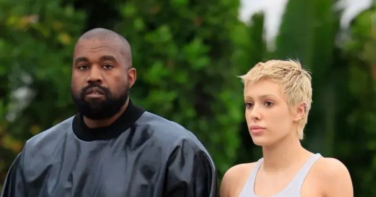 شاهد .. كانيي ويست يثير الجدل بتفاخره بظهور زوجته كأنها بلا ملابس-بالصور